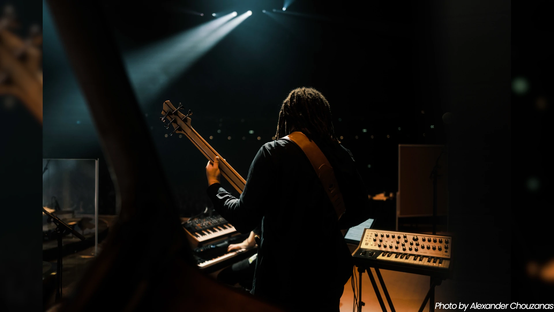 Photo by Alexander Chouzanas